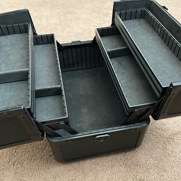 Makeup Case - Picture 2 of 16